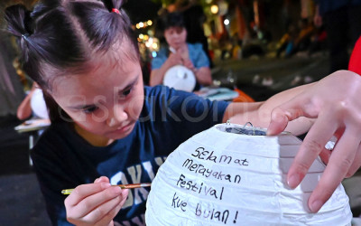 Kemeriahan Kya Kya Mooncake Festival di Kawasan Pecinan Surabaya