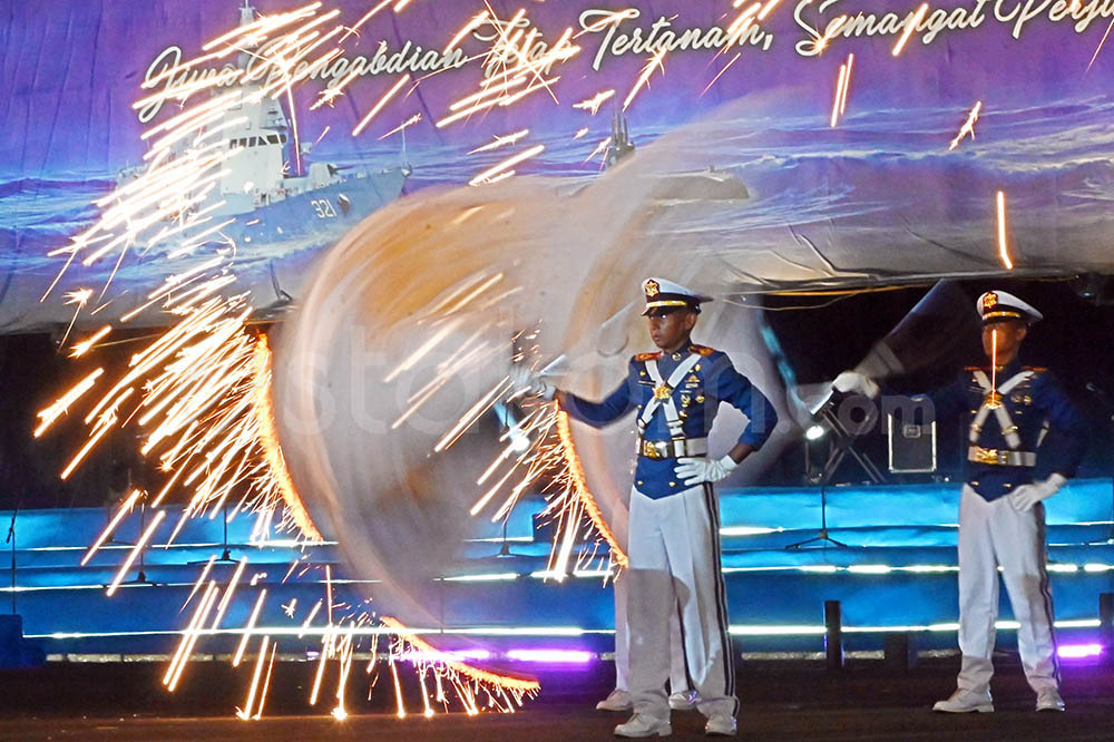 Ahmad Khusaini-str