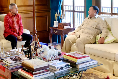 Presiden Prabowo Lakukan Pertemuan dengan Menlu Singapura di Hambalang