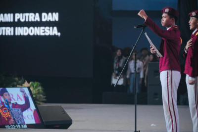 Siswa Sekolah Rakyat Pimpin Ribuan Peserta Ikrarkan Sumpah Pemuda