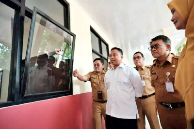 Wali Kota Depok Tinjau Gedung Sekolah Hasil Revitalisasi Pemerintah