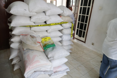 Mentan Amran Apresiasi Warga yang Berani Speak Up, 1,96 Ton Beras Bantuan Diamankan di Cirebon